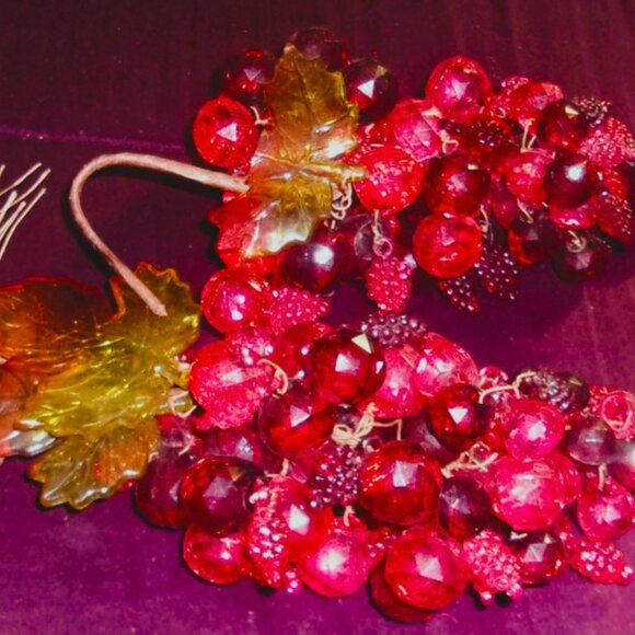 Pair Vintage Lucite Berries Clusters w/ Golden Leaves - Picture 1 of 1